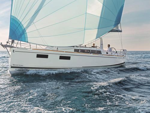 Yacht Oceanis 381 for hire in Fethiye