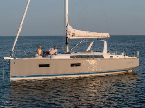 Segelboot Oceanis 38 chartern in Castiglione della Pescaia