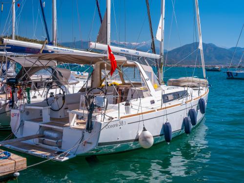 Yacht Oceanis 381 chartern in Fethiye