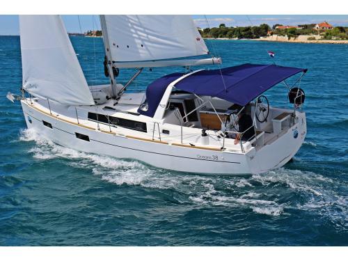 Segelboot Oceanis 381 chartern in Marina Dalmacija