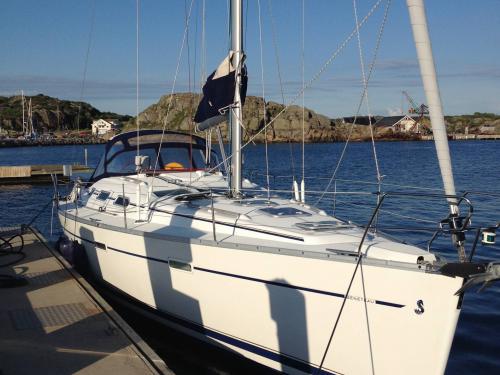 Segelboot Oceanis 393 chartern in Marstrand