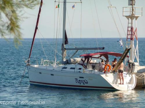Sailboat Oceanis 393 Clipper available for charter in Marina Lazaretta