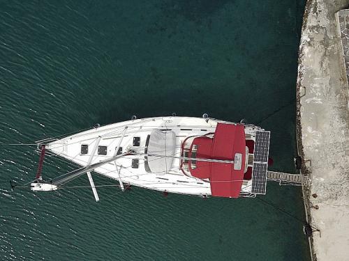 Segelyacht Oceanis 393 Clipper chartern in Kallithea