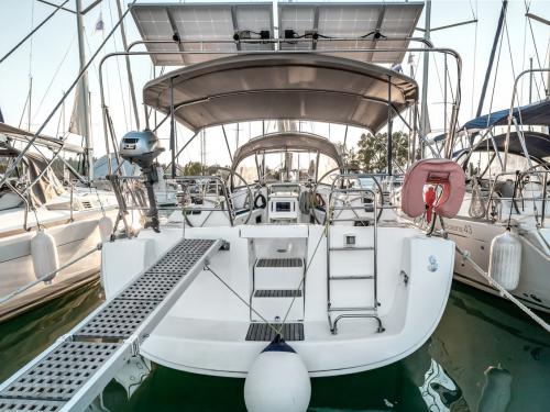 Segelboot Oceanis 40 chartern in Gouvia