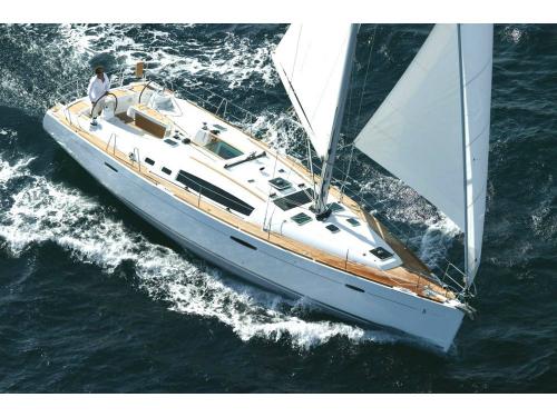 Yacht Oceanis 40 for hire in Sibenik