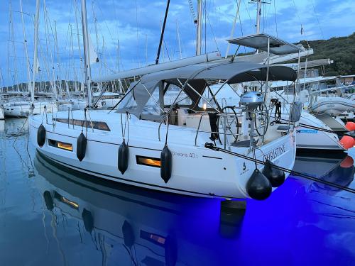 Segelyacht Oceanis 40 chartern in Pula