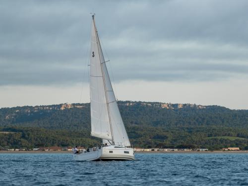 Segelboot Oceanis 40 Yachtcharter in Rogoznica
