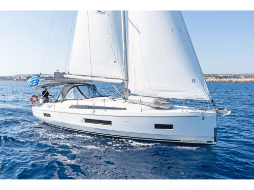 Segelboot Oceanis 40 Yachtcharter in Kos Marina