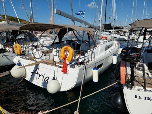Sailboat Oceanis 40 for charter in Skiathos