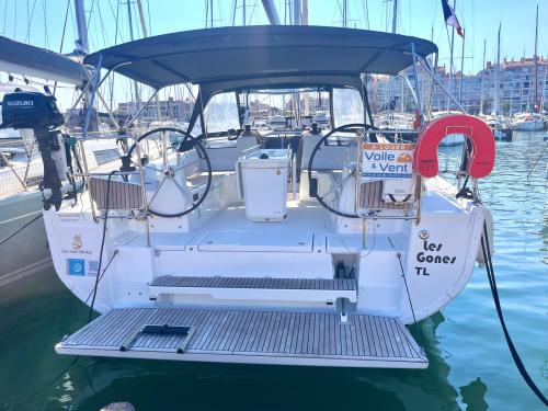 Segelyacht Oceanis 40 chartern in Hyeres