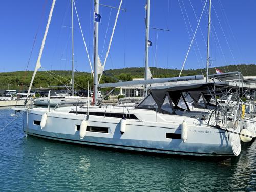Segelyacht Oceanis 40 chartern in Sukosan Bibinje