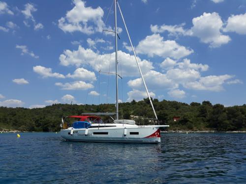 Segelboot Oceanis 40 chartern in Pomer Segelboot Oceanis 40 chartern in Pomer