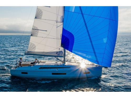 Segelyacht Oceanis 40 Yachtcharter in Seget