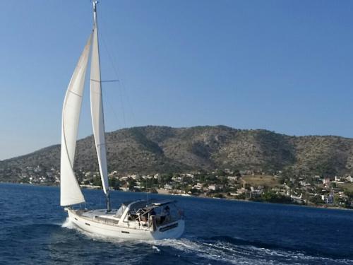 Yacht Oceanis 41 for rent in Athens