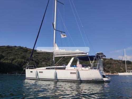 Yacht Oceanis 41 for hire in Gouvia