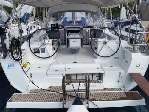 Sailing yacht Oceanis 41 for charter in Goecek