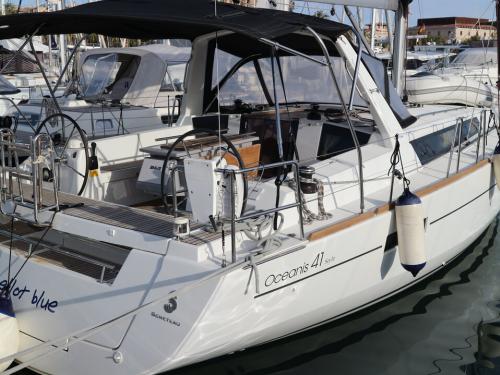 Yacht Oceanis 41 for charter in Palma