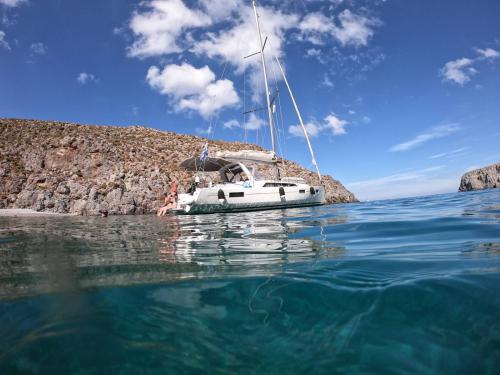 Sailboat Oceanis 411 for hire in Rhodes Marina