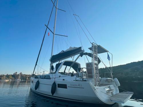 Segelyacht Oceanis 411 chartern in Lefkas