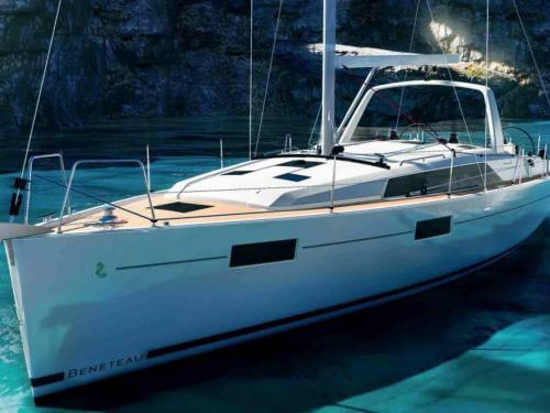 Yacht Oceanis 411 for rent in Roses