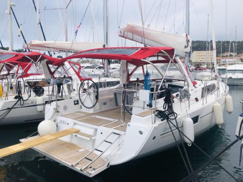 Segelyacht Oceanis 41.1 chartern in Split