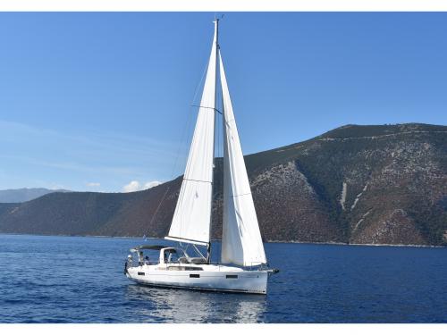 Segelyacht Oceanis 411 chartern in Lefkas