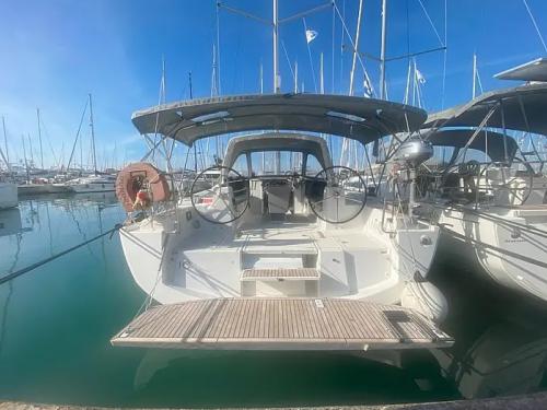 Segelboot Oceanis 411 chartern in Marina Lefkas