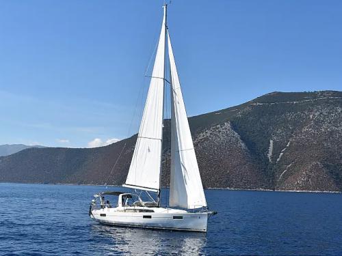 Segelyacht Oceanis 411 Yachtcharter in Marina Lefkas