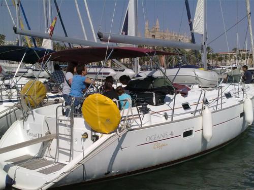 Segelboot Oceanis 411 chartern in Marina Mallorca Nautica