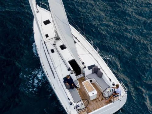 Sailing yacht Oceanis 42.3 available for charter in English Harbour Town