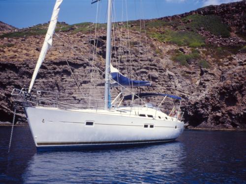 Sailing yacht Oceanis 423 for rent in Castiglione della Pescaia