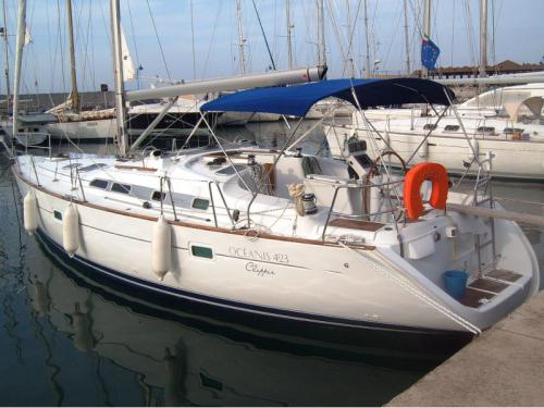 Segelyacht Oceanis 423 Yachtcharter in Furnari