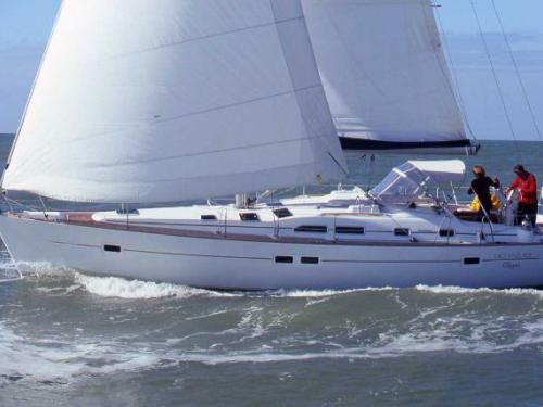 Sailing yacht Oceanis 423 for hire in Preveza