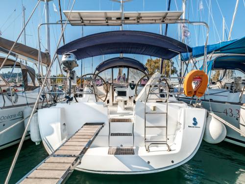 Segelyacht Oceanis 423 chartern in Palairos