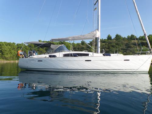 Yacht Oceanis 43 chartern in Nettuno