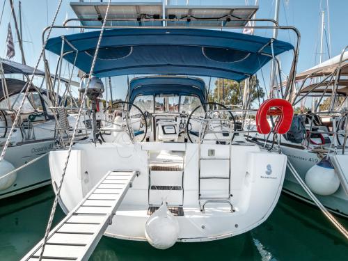 Segelboot Oceanis 43 chartern in Palairos