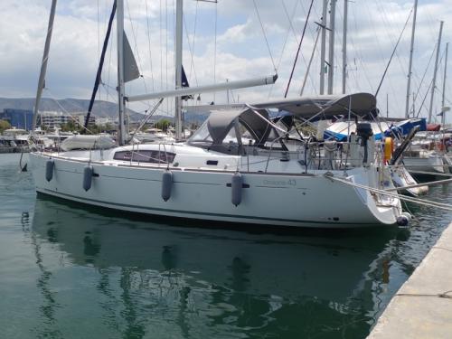 Sailing yacht Oceanis 43 for charter in Elefsina Nautical Club
