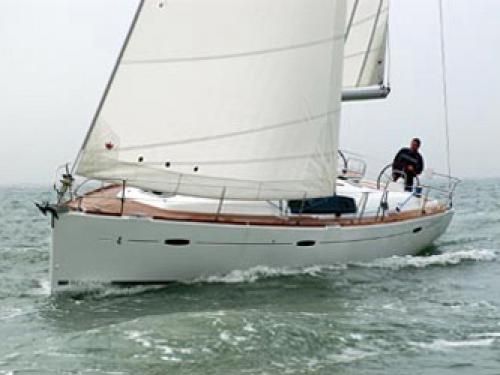 Sailing yacht Oceanis 43 available for charter in Sukosan Bibinje