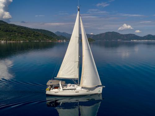 Sailboat Oceanis 45 for rent in Marmaris