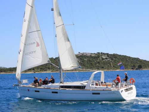 Segelyacht Oceanis 45 Yachtcharter in Jezera