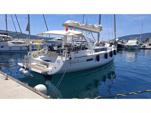 Segelboot Oceanis 45 Yachtcharter in Herceg Novi Segelboot Oceanis 45 Yachtcharter in Herceg Novi