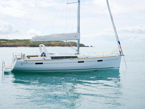 Segelboot Oceanis 45 Yachtcharter in Kastel Gomilica