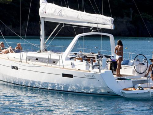 Segelboot Oceanis 45 Yachtcharter in Marina Punat
