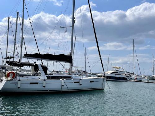 Sailing yacht Oceanis 45 available for charter in Gouvia
