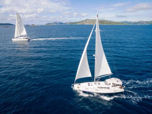 Yacht Oceanis 45 for charter in ACI Dubrovnik Marina