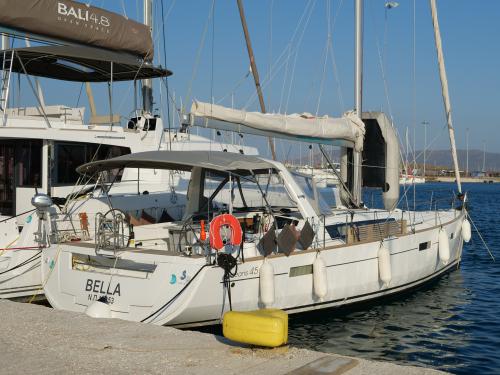 Segelyacht Oceanis 45 chartern in Lavrio
