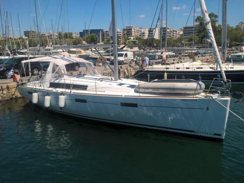 Sailboat Oceanis 45 for rent in Preveza