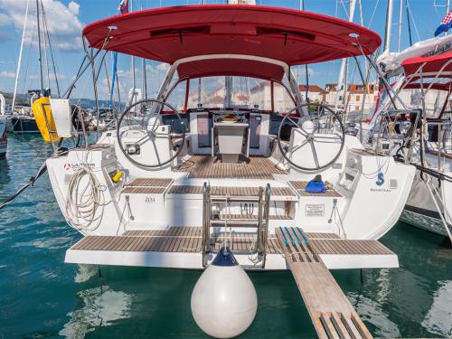 Segelboot Oceanis 45 chartern in Split
