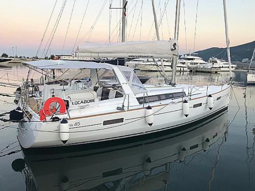 Segelyacht Oceanis 45 Yachtcharter in La Spezia