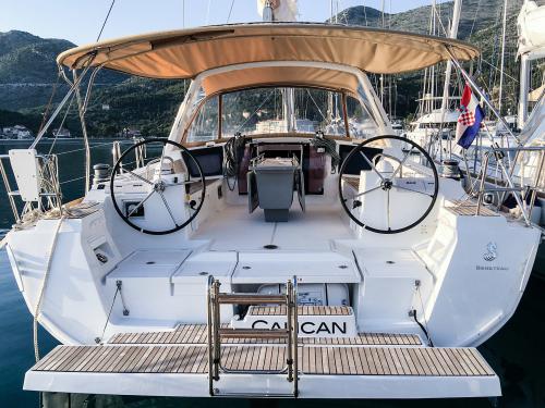 Yacht Oceanis 45 for rent in Porto Montenegro